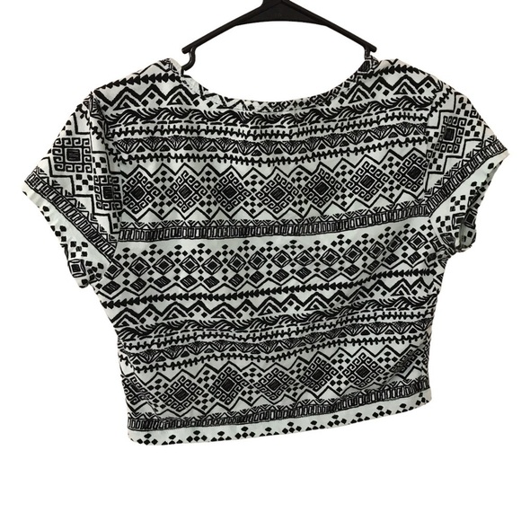 3/$15 forever 21 cotton spandex mint green Aztec print crop top - Picture 2 of 7